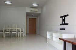 Vacanza @ East (D14), Condominium #619433141